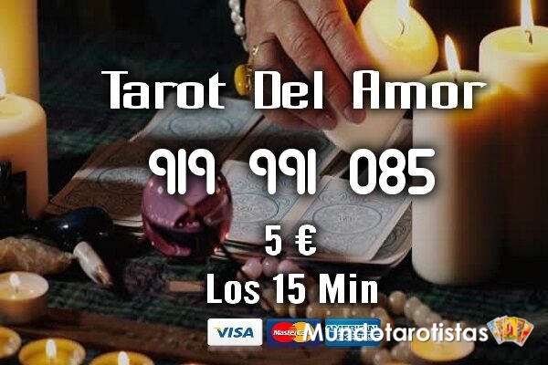 depositphotos_326155668-stock-video-magic-ritual-with-tarot-cards
